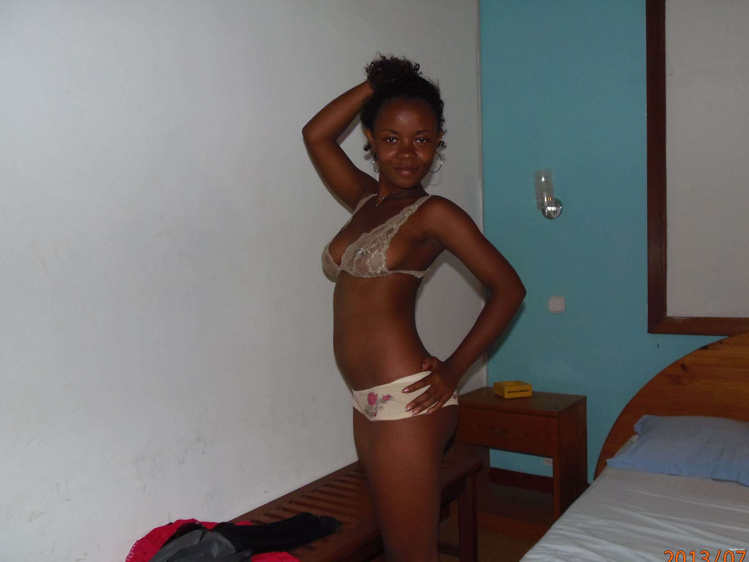 Black Chick Amateur Porn: Explicit Interracial Sex Photos