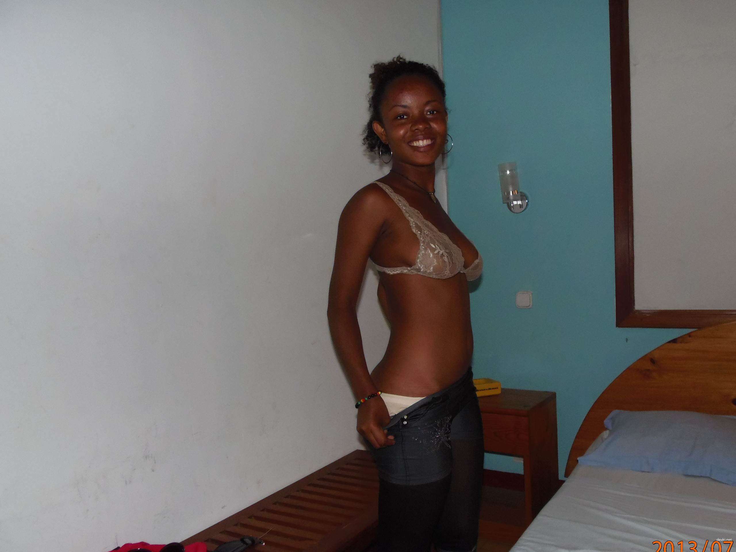 Black Chick Amateur Porn: Explicit Interracial Sex Photos