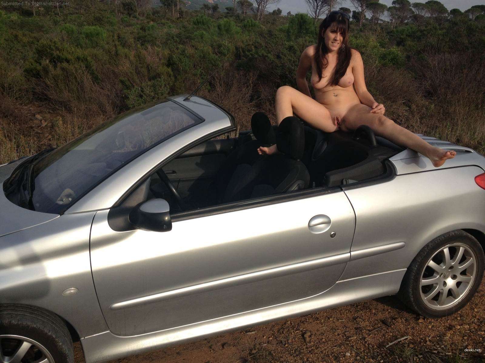 Seductive Amateur MILF's Homemade Porn - XXX Explicit Photos