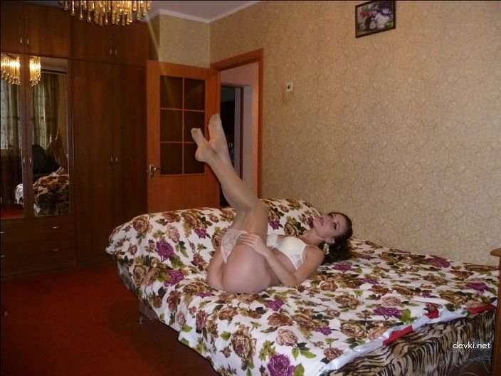 Skinny girl sucks cock: Explicit amateur blowjob photo.