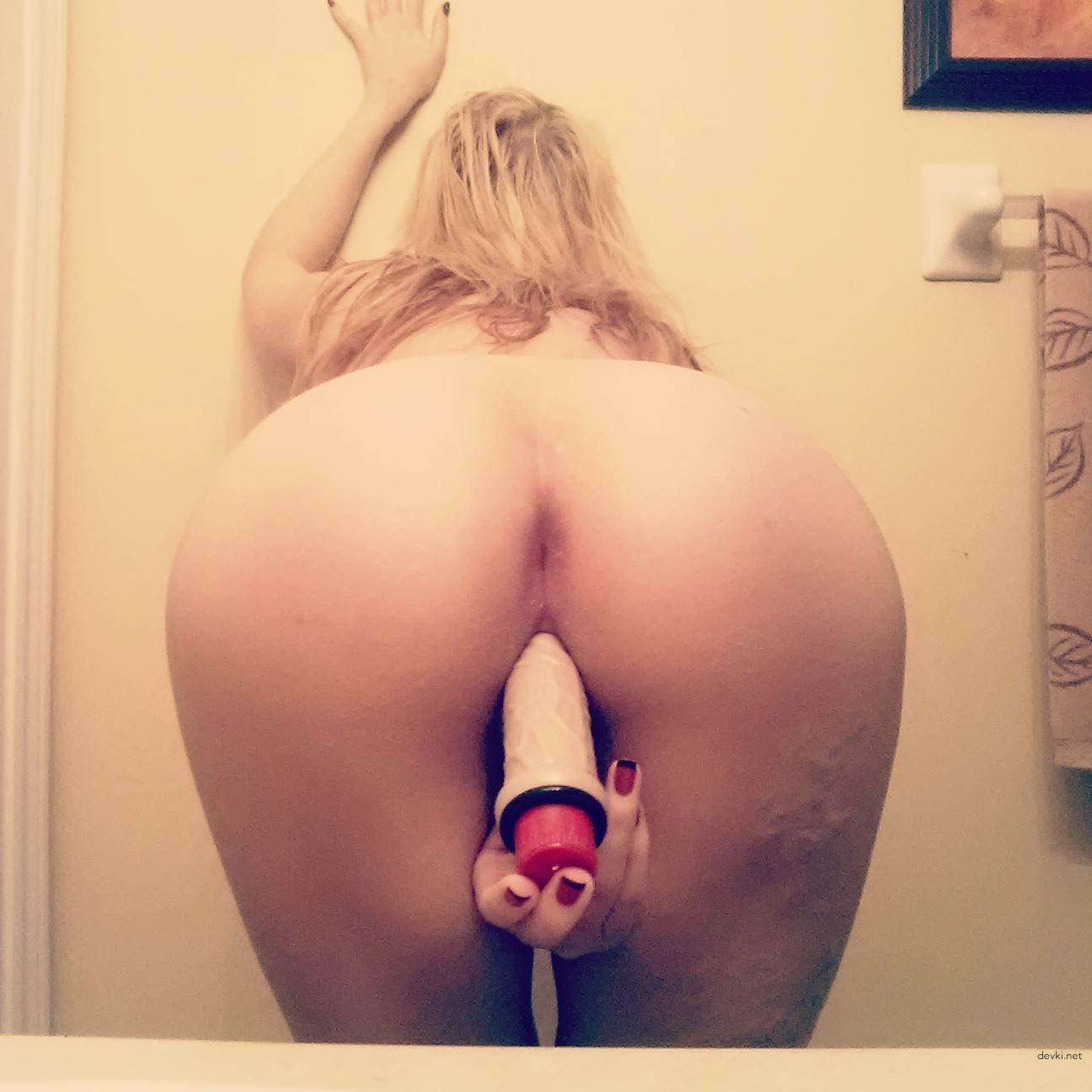 Hot Girl Captures Her Own Masturbation - Explicit Amateur Porn Photos