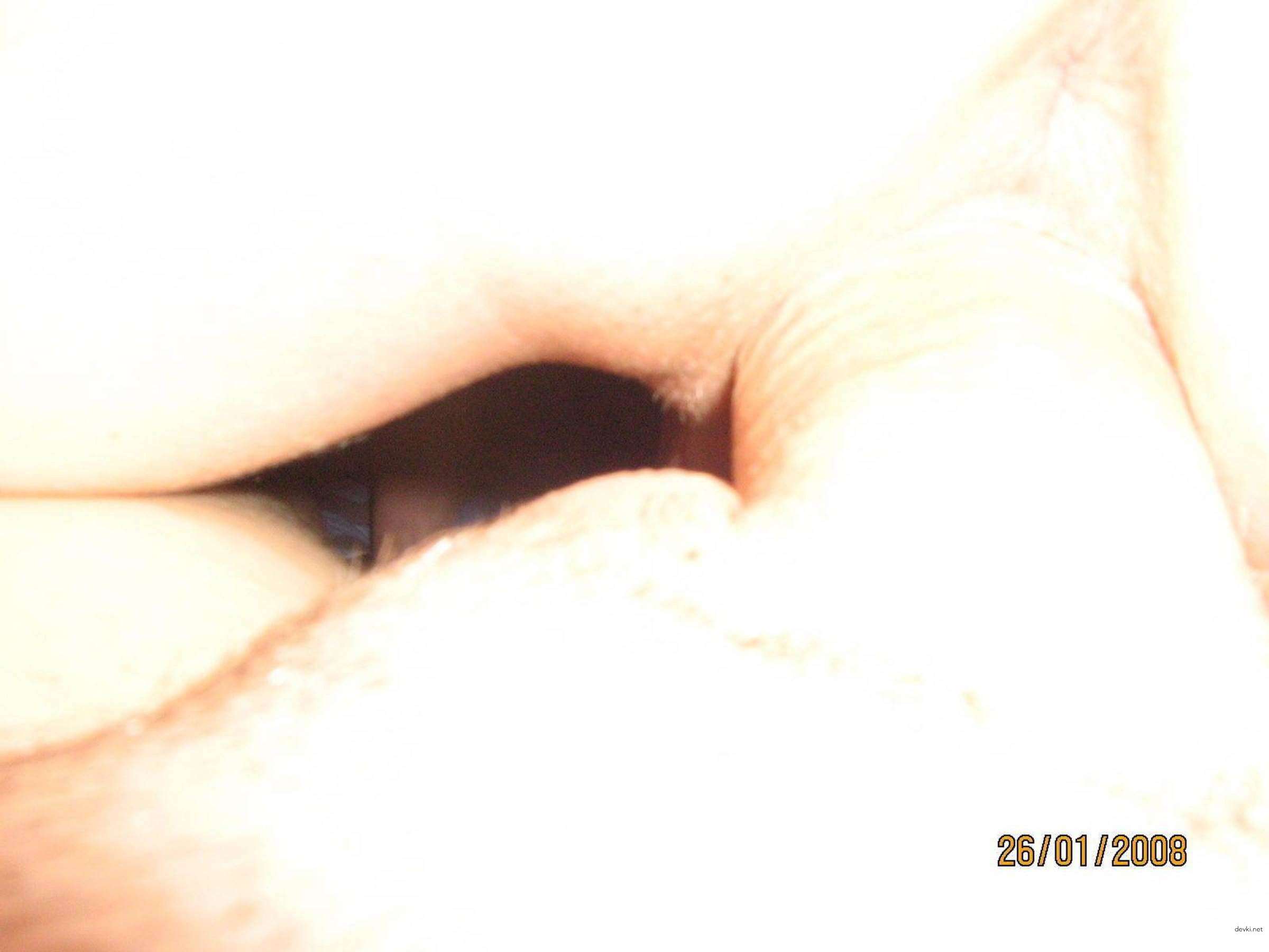 Private Amateur Porn: Smooth Shaved Pussy Girl Explicit Photos