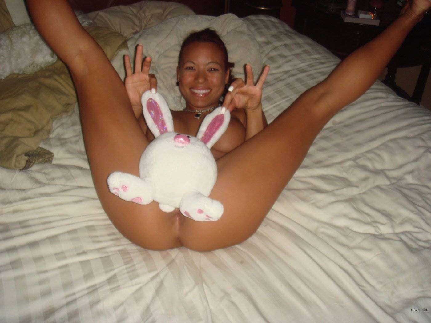 Hot Wives with Perfect Bodies in Amateur Porn Photos