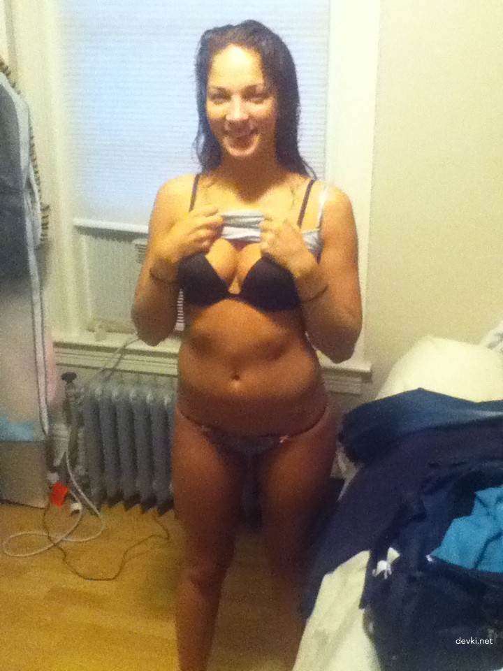 Hot Amateur Babe's Amazing Ass - Explicit XXX Photo