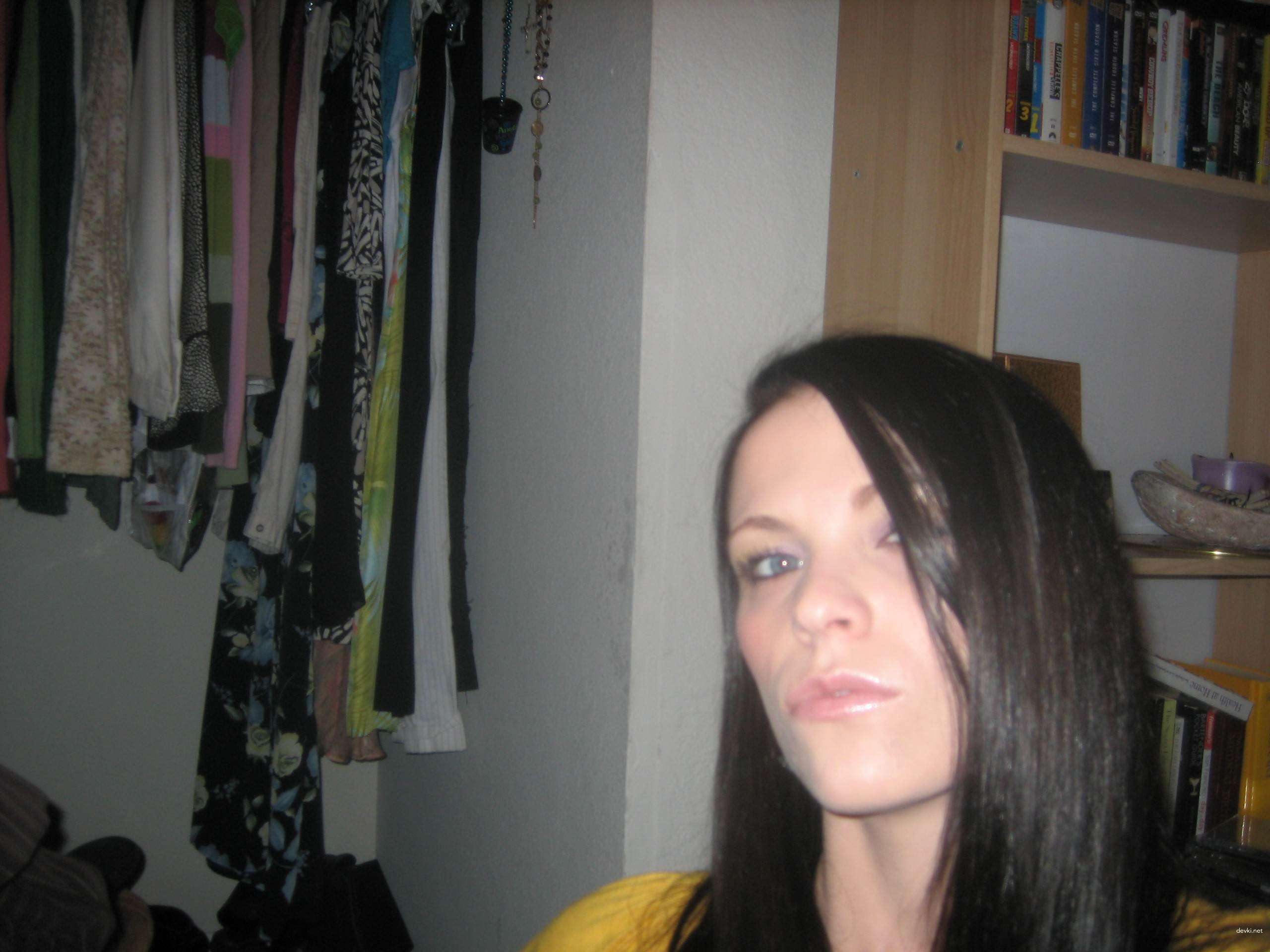 Hot Wife Poses in Amateur Porn Photos - Explicit XXX Content