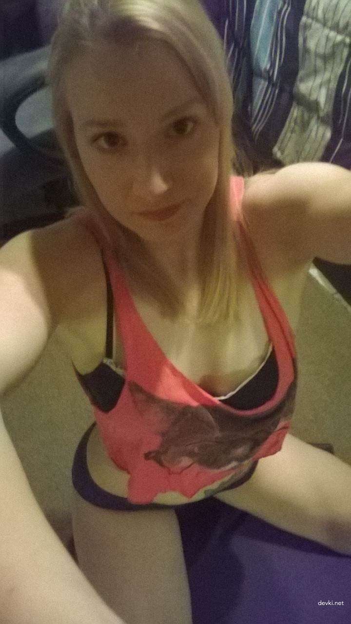 Blonde Amateur Porn Photos: Explicit XXX Pics of Hot Amateur Blonde