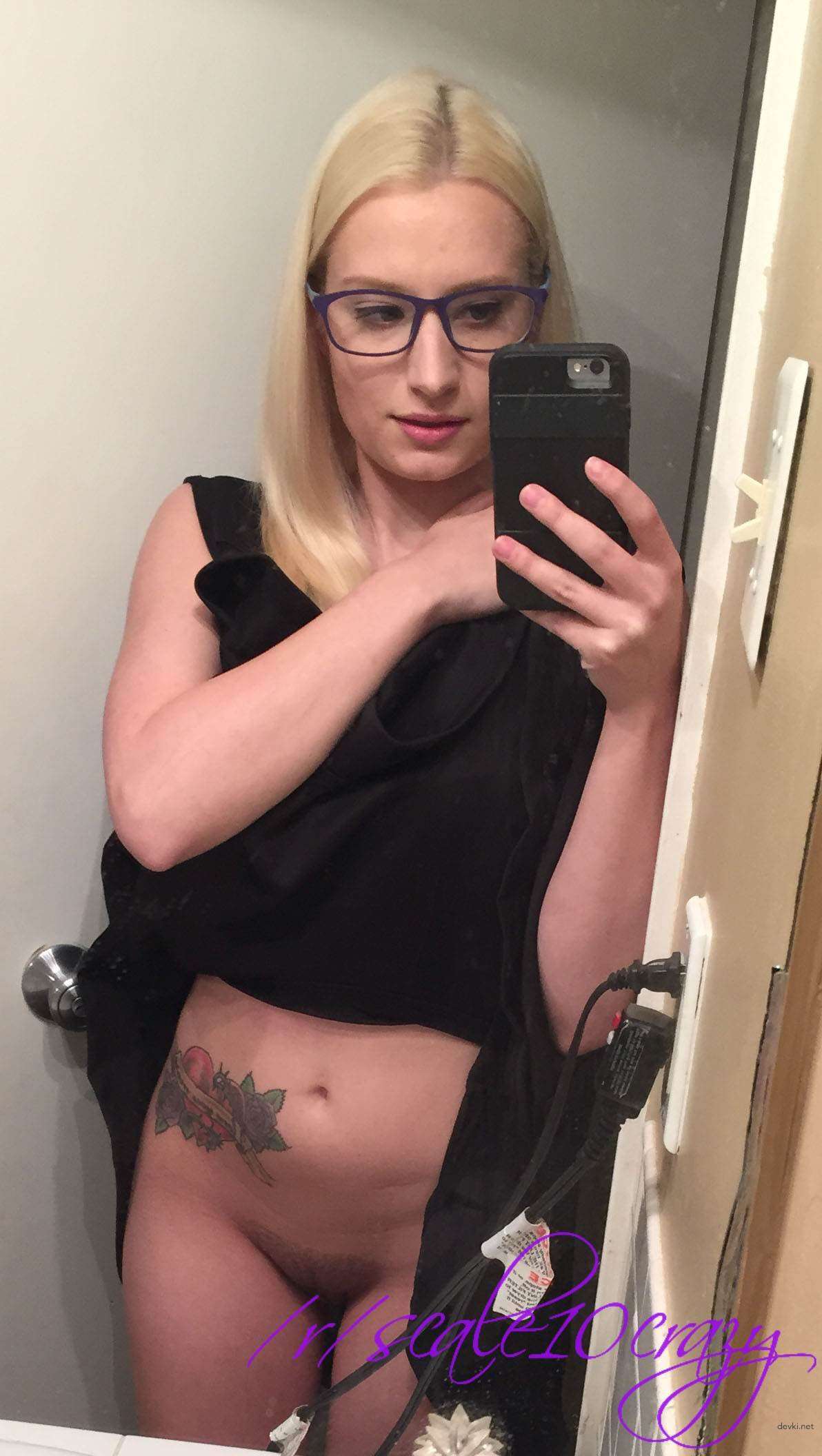 Blonde Amateur Porn Photos: Explicit XXX Pics of Hot Amateur Blonde