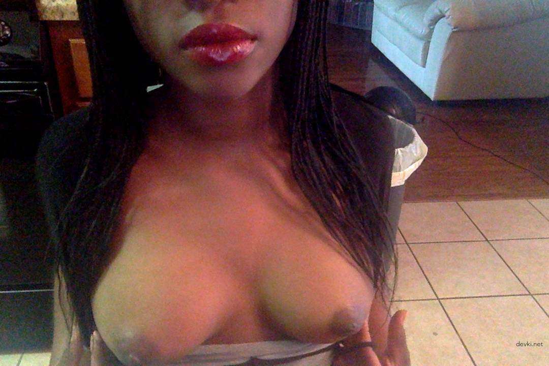 Amateur Babe Captures Her Boobs in Provocative Selfies