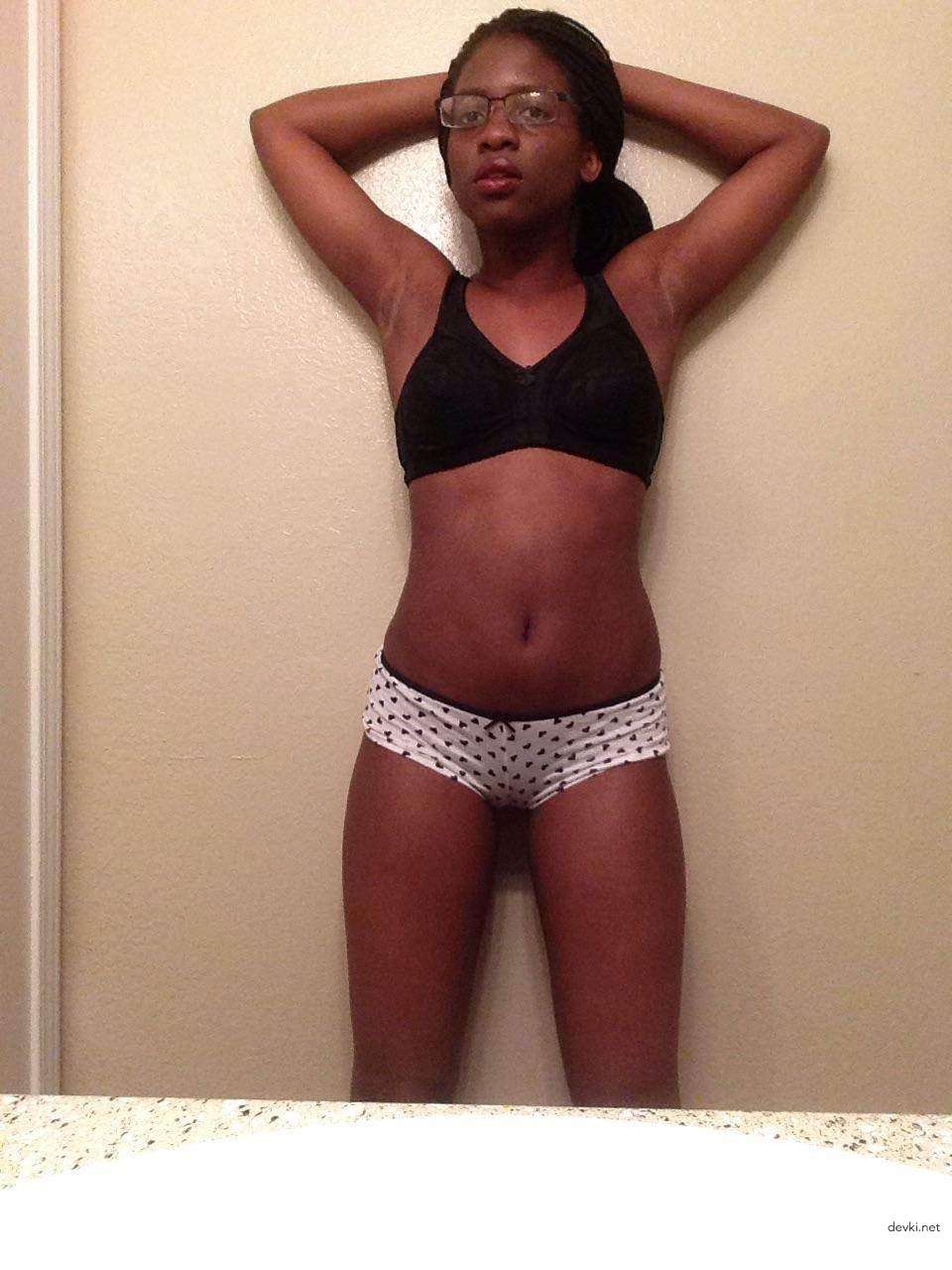 Amateur Babe Captures Her Boobs in Provocative Selfies