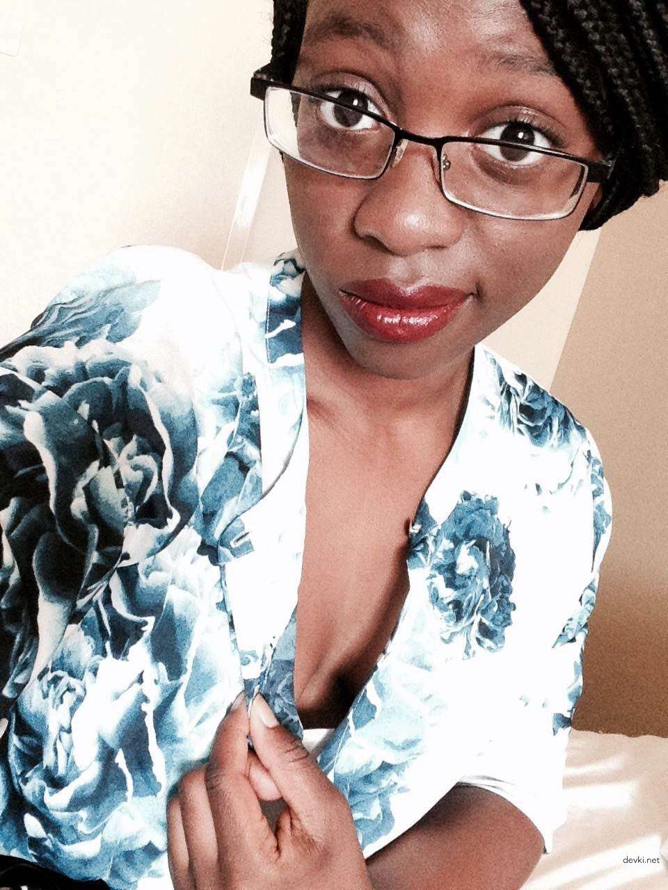 Amateur Babe Captures Her Boobs in Provocative Selfies