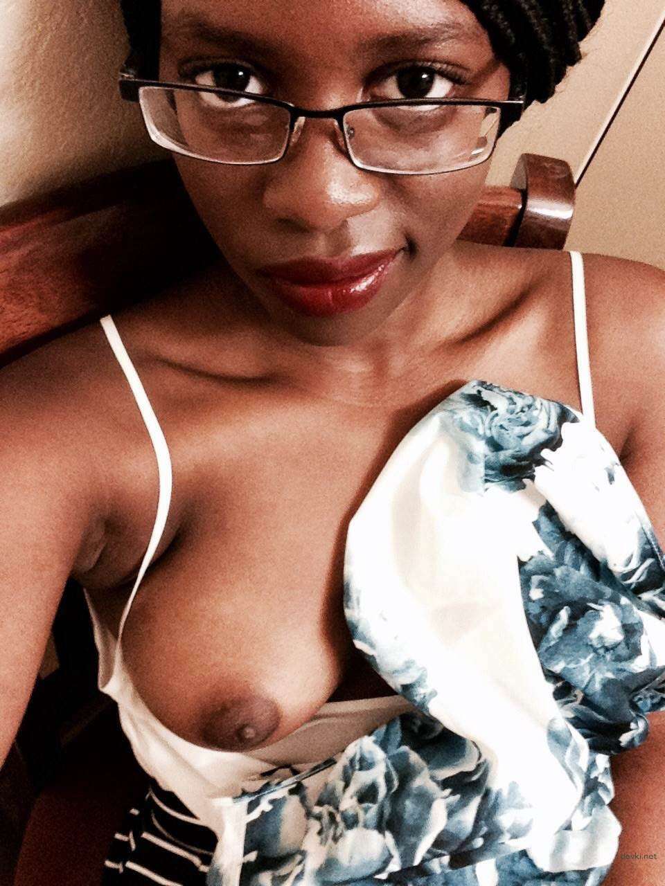 Amateur Babe Captures Her Boobs in Provocative Selfies