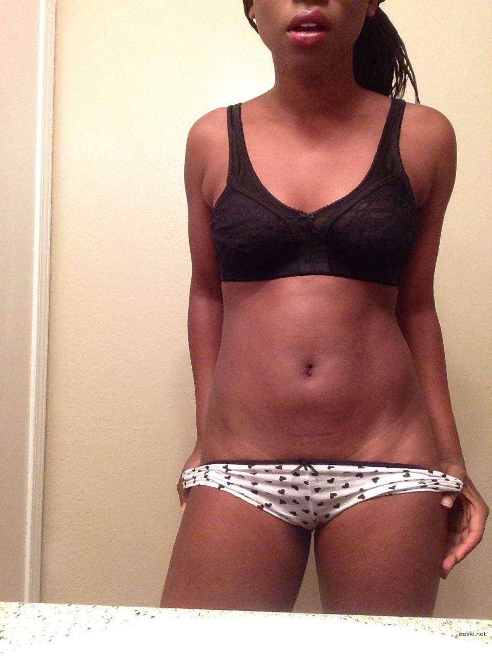 Amateur Babe Captures Her Boobs in Provocative Selfies