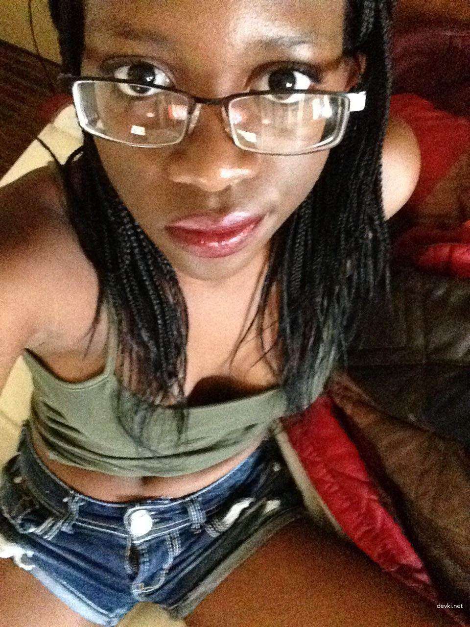 Amateur Babe Captures Her Boobs in Provocative Selfies