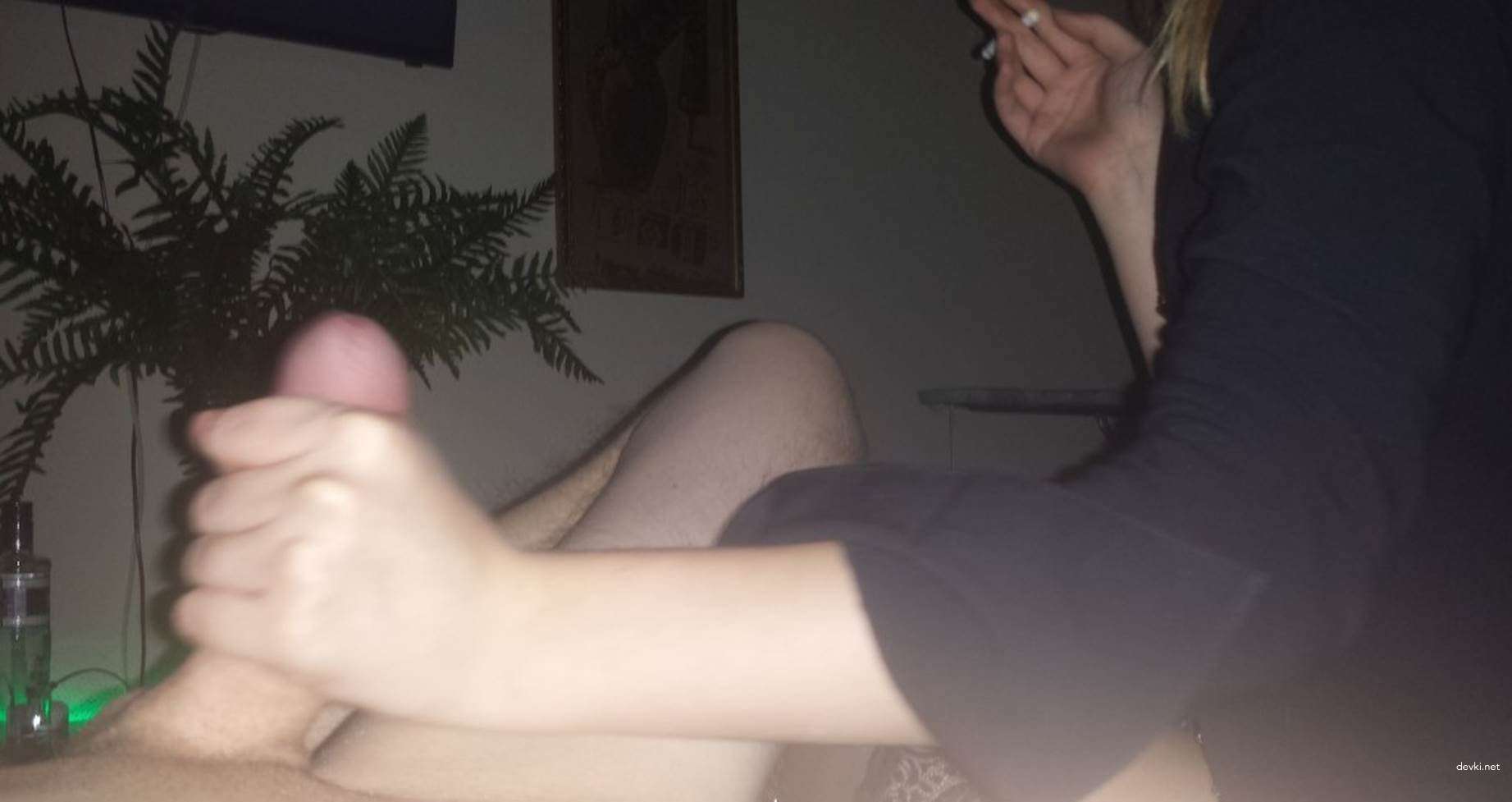 Hot Teen Amateur Porn Pics - Young Slutty Chick Exposed!