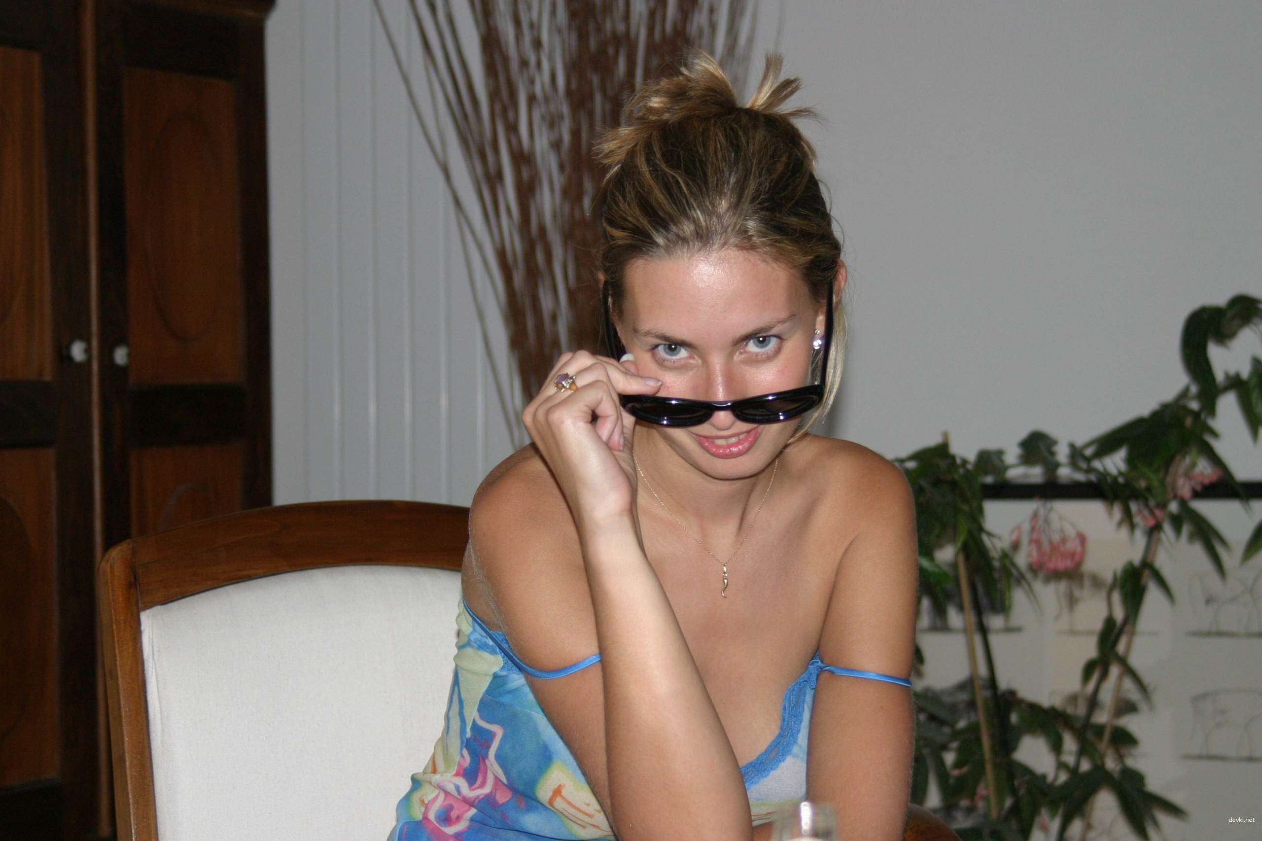 Drunk Girl Porn: Explicit Amateur Photos of Intoxicated Slut