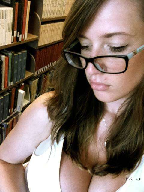 Big Tits Amateur Girl Porn Photos - XXX Busty Boobs Pictures