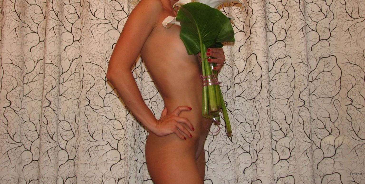 Raw Home Orgy: Amateur Porn Photos of Uninhibited Couples