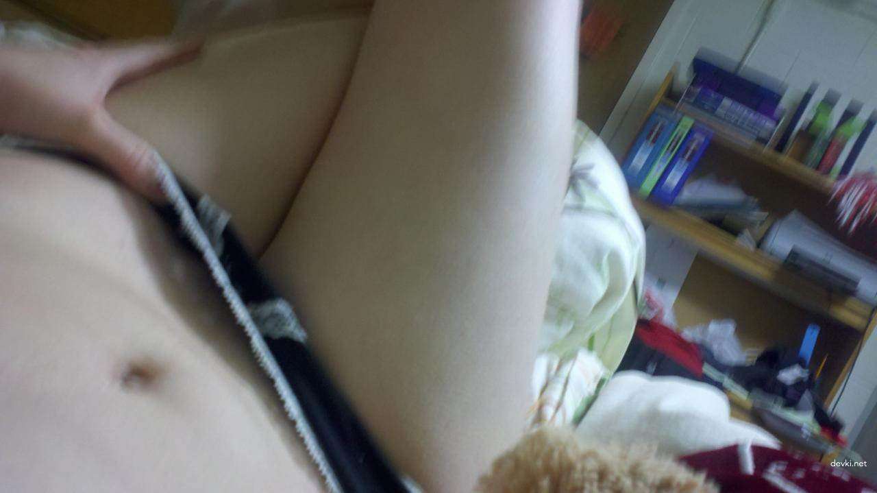 Hot Amateur Girl's Naughty Home Selfie - Explicit Young Woman Self Portrait
