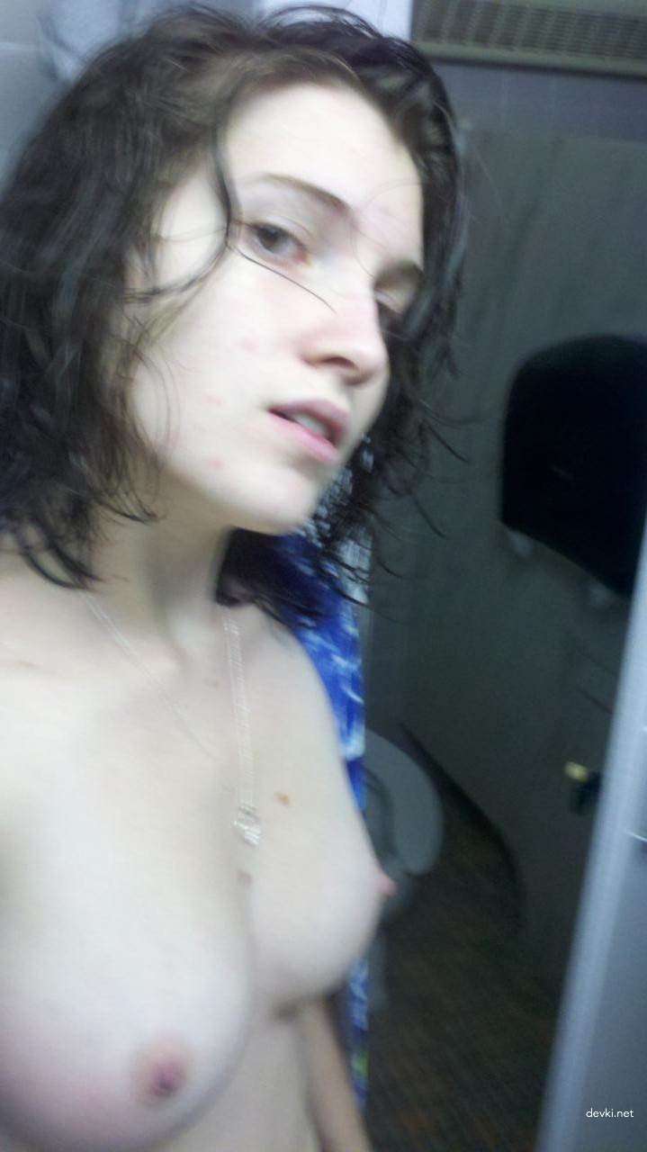 Hot Amateur Girl's Naughty Home Selfie - Explicit Young Woman Self Portrait