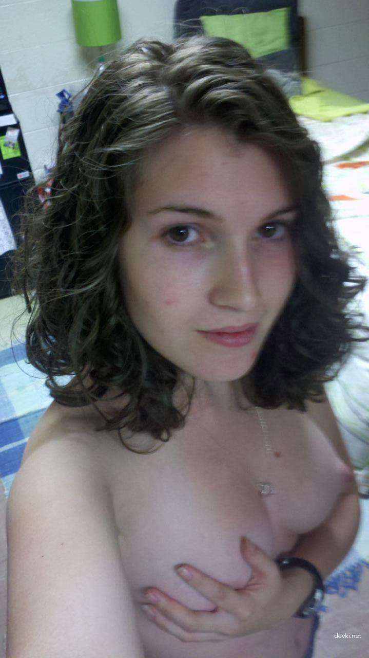 Hot Amateur Girl's Naughty Home Selfie - Explicit Young Woman Self Portrait