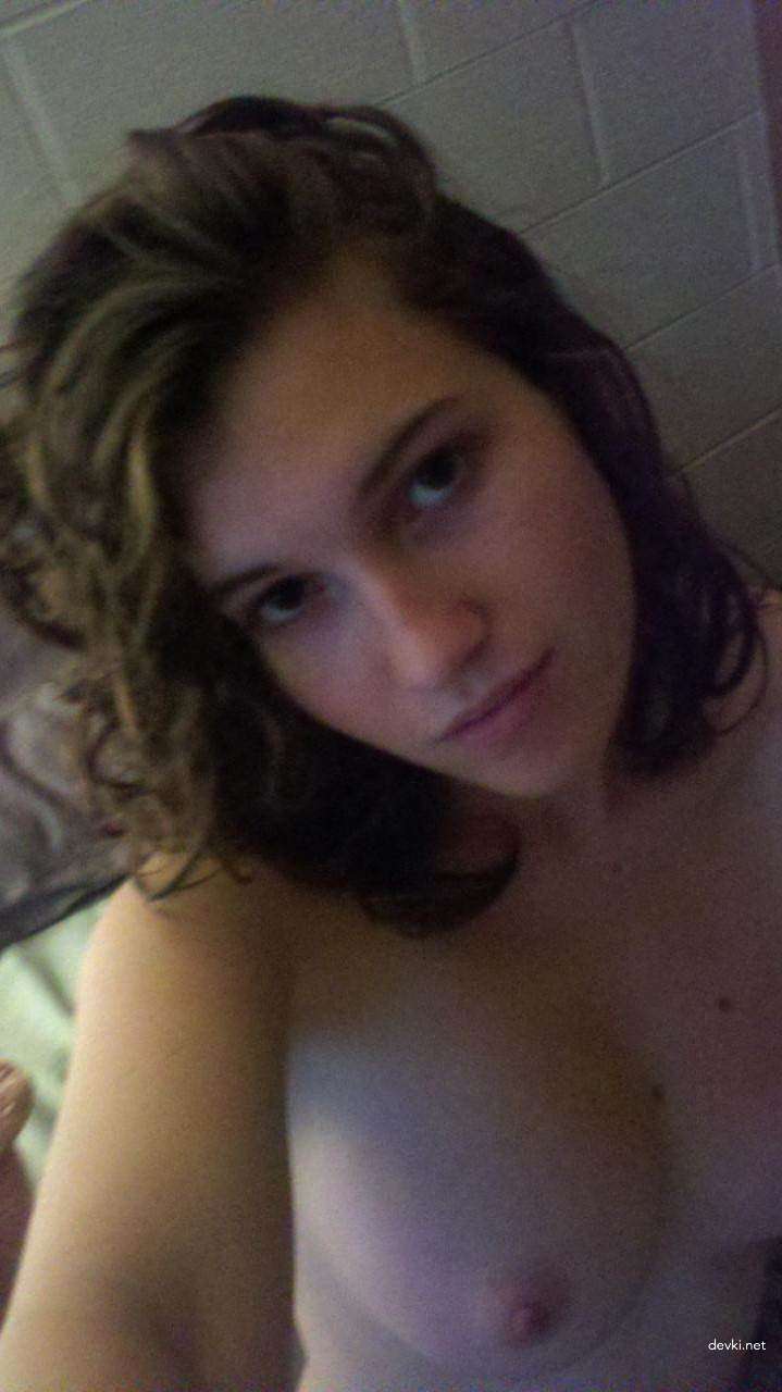 Hot Amateur Girl's Naughty Home Selfie - Explicit Young Woman Self Portrait