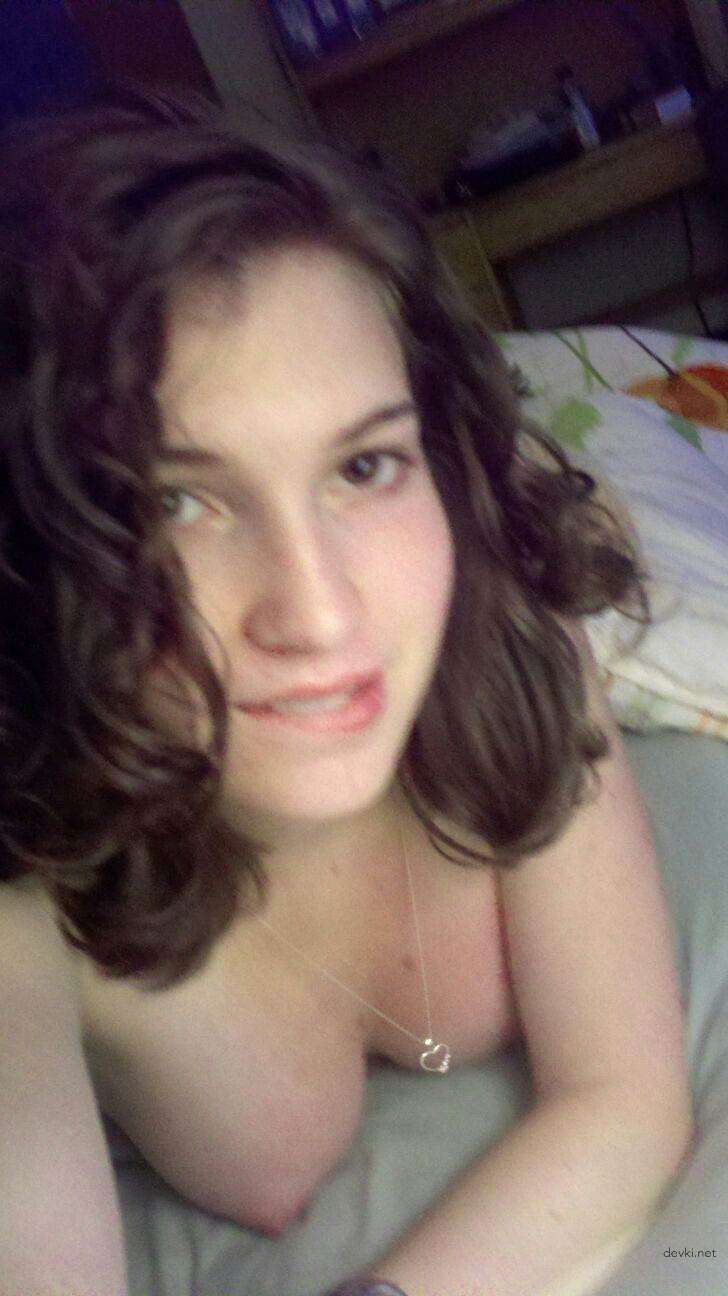 Hot Amateur Girl's Naughty Home Selfie - Explicit Young Woman Self Portrait