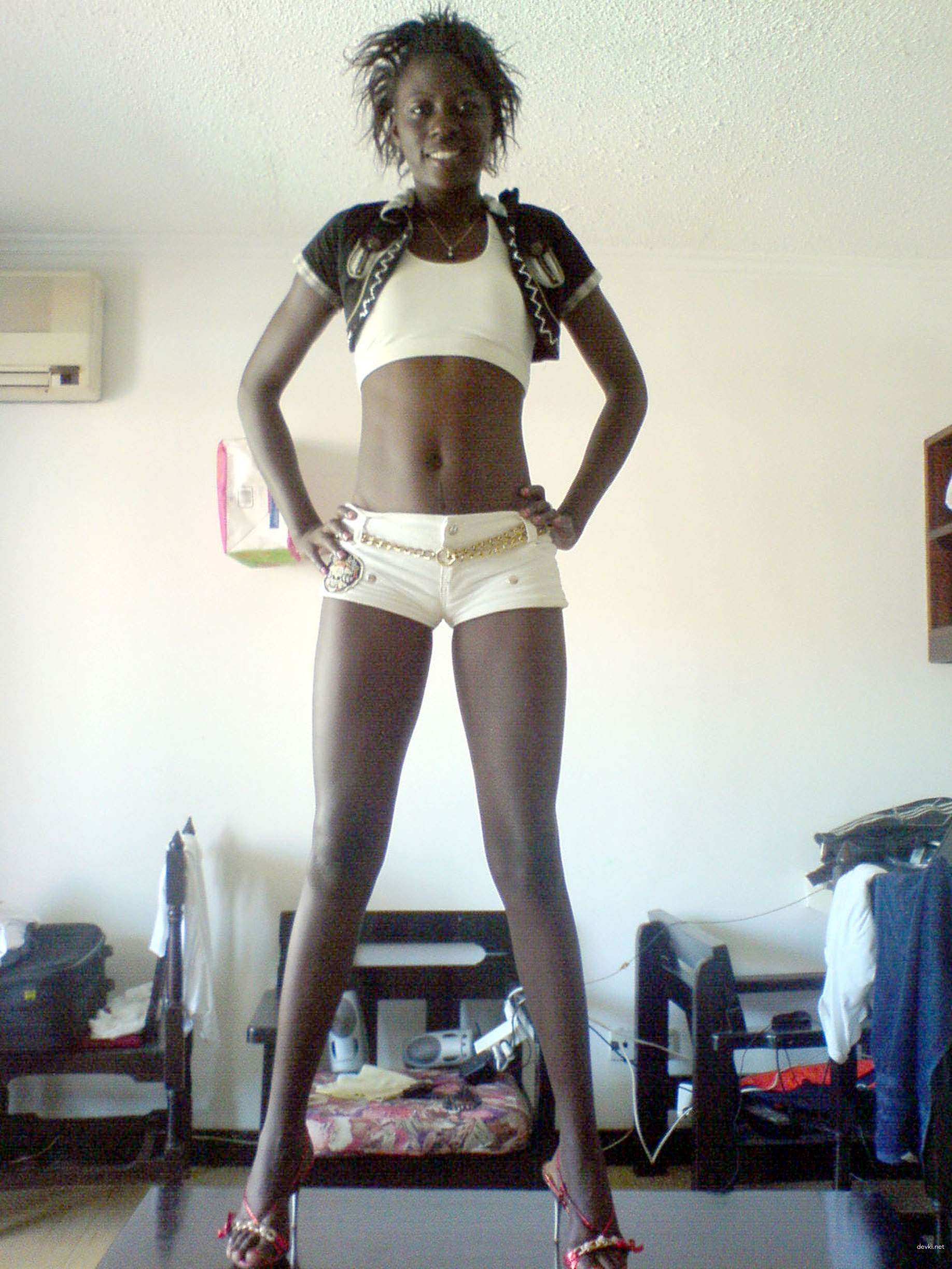 Slim Black Woman Nude: Amateur Photo of Naked Ebony Girl