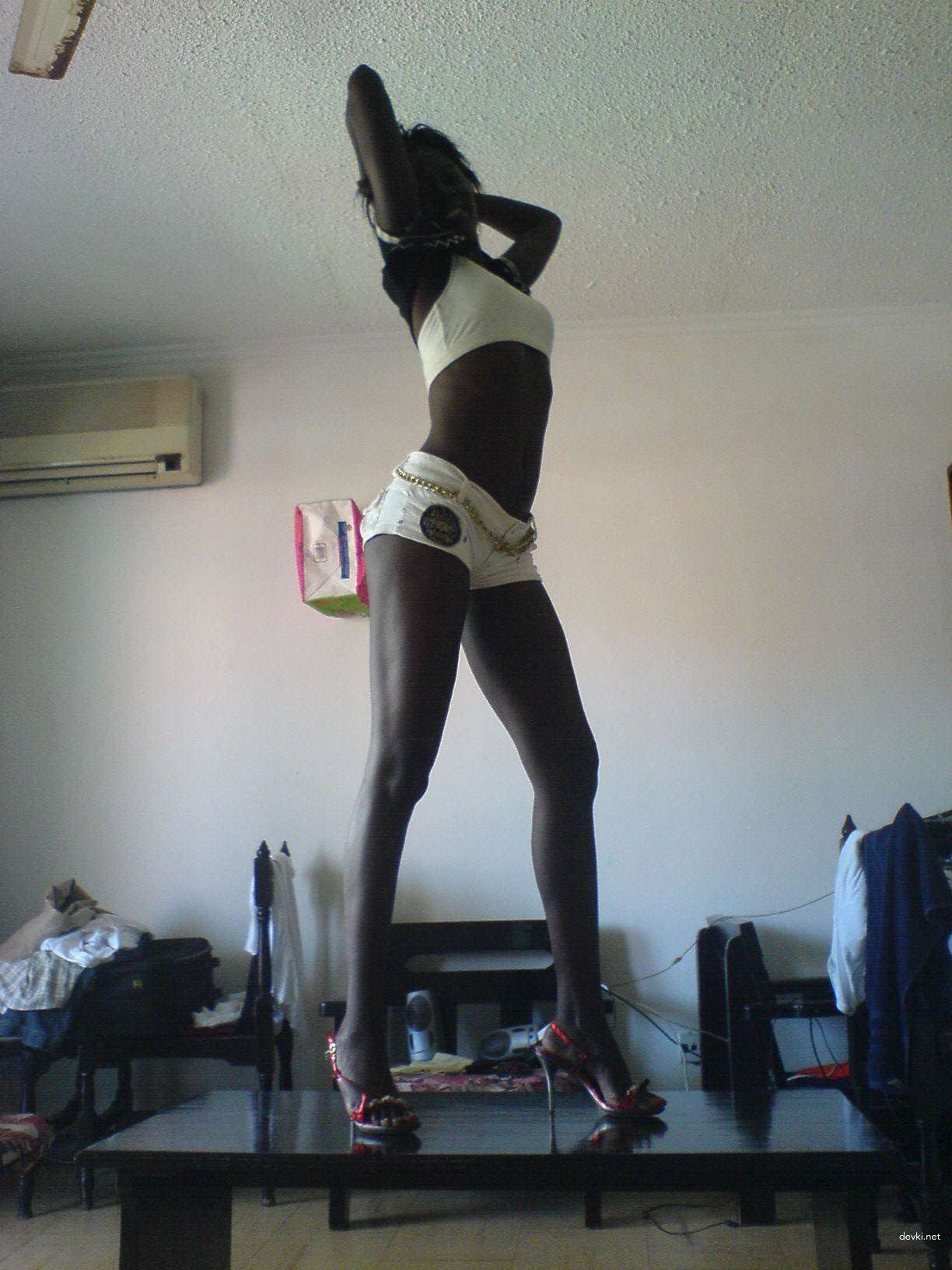 Slim Black Woman Nude: Amateur Photo of Naked Ebony Girl