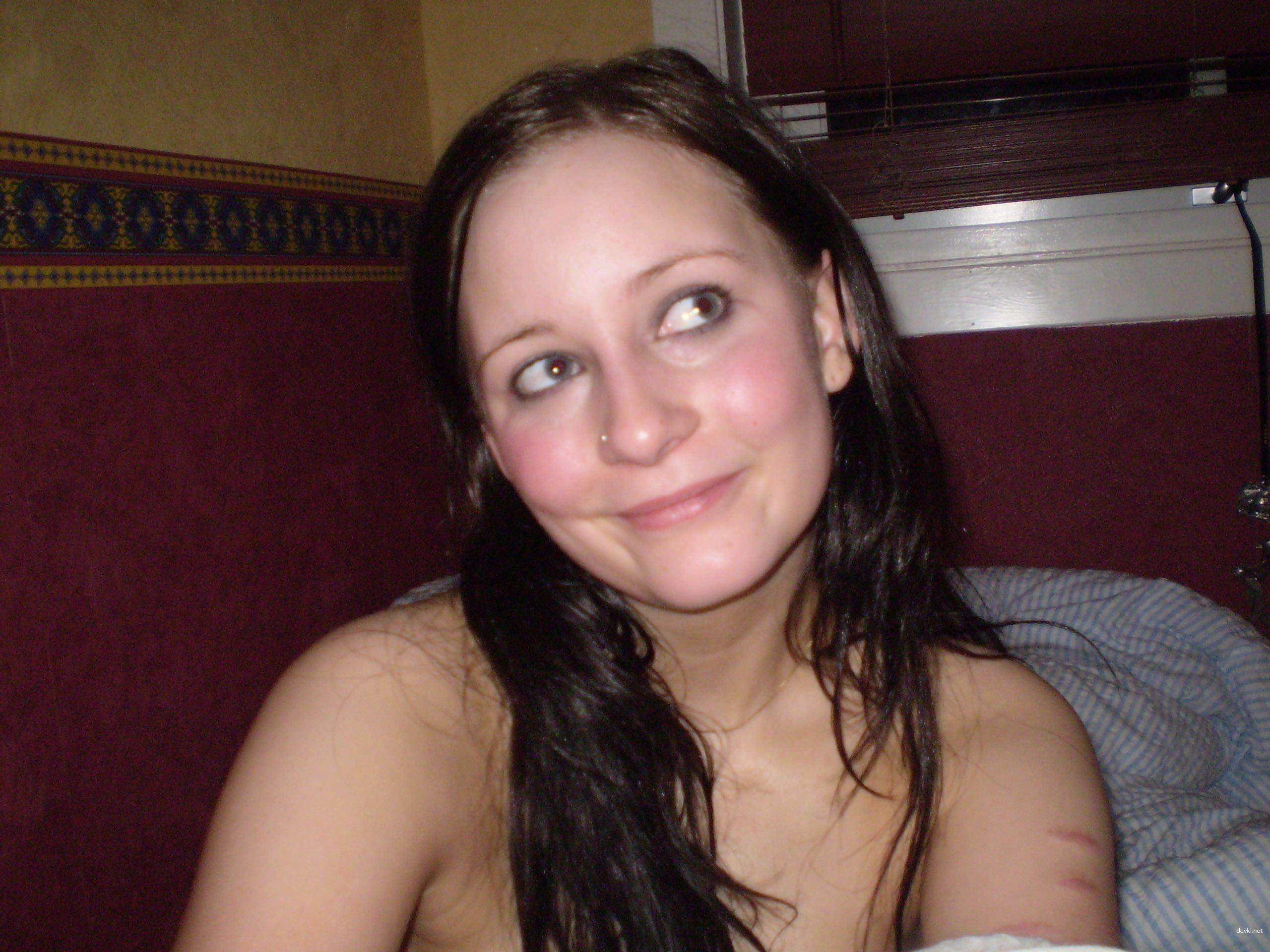 Big Clit Amateur Porn: Explicit Woman with Enormous Clitoris