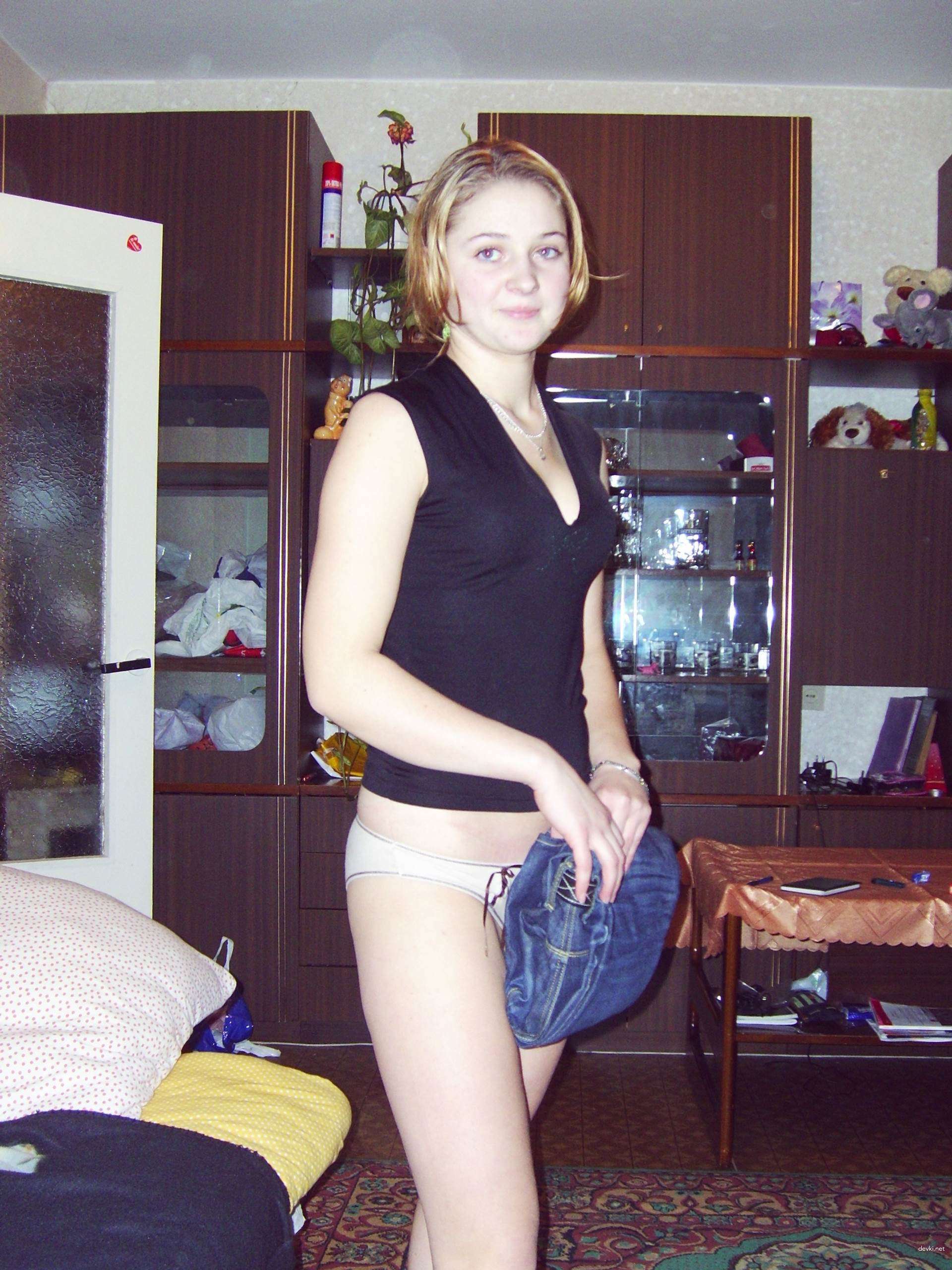 First Time Amateur Porn Photos - Explicit Private Shoot Debut