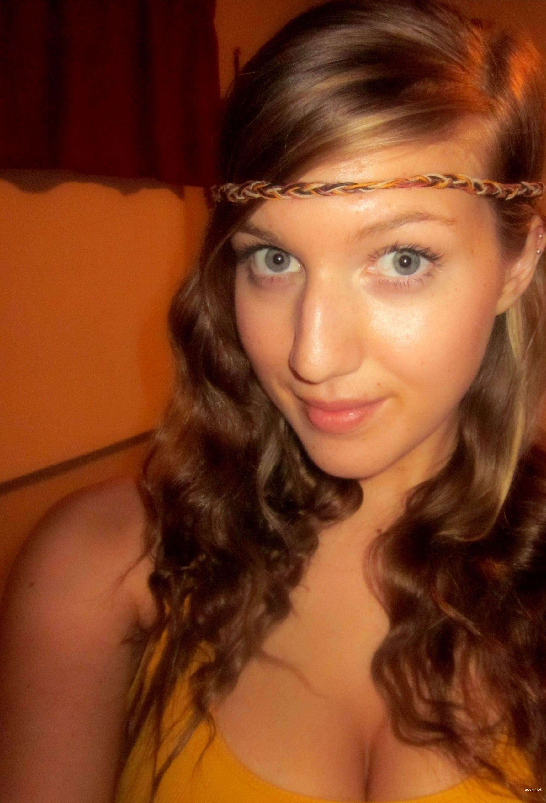 Hardcore Amateur Porn: Big Cock Deep Inside Hot Schoolgirl