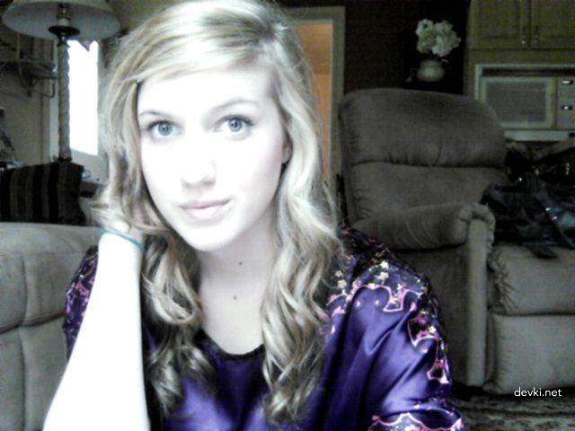 Hardcore Amateur Porn: Big Cock Deep Inside Hot Schoolgirl