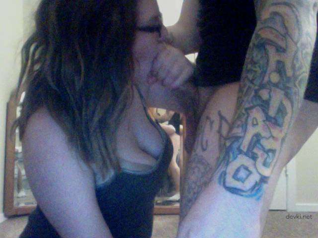 Curvy babe sucks dick in amateur porn pic