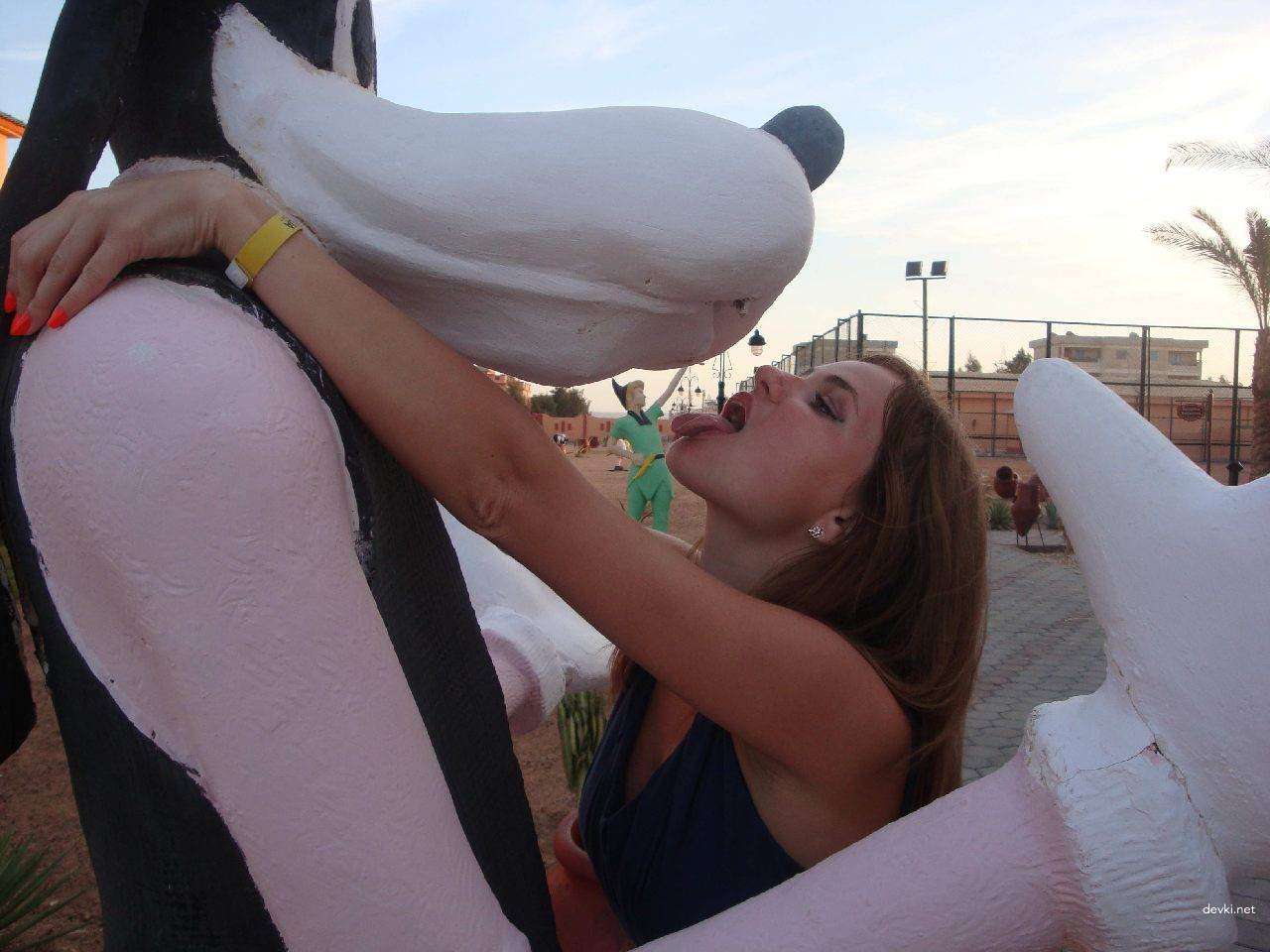 Private Nude Beach Photo of Amateur Girl: XXX Explicit Vacation Snapshot