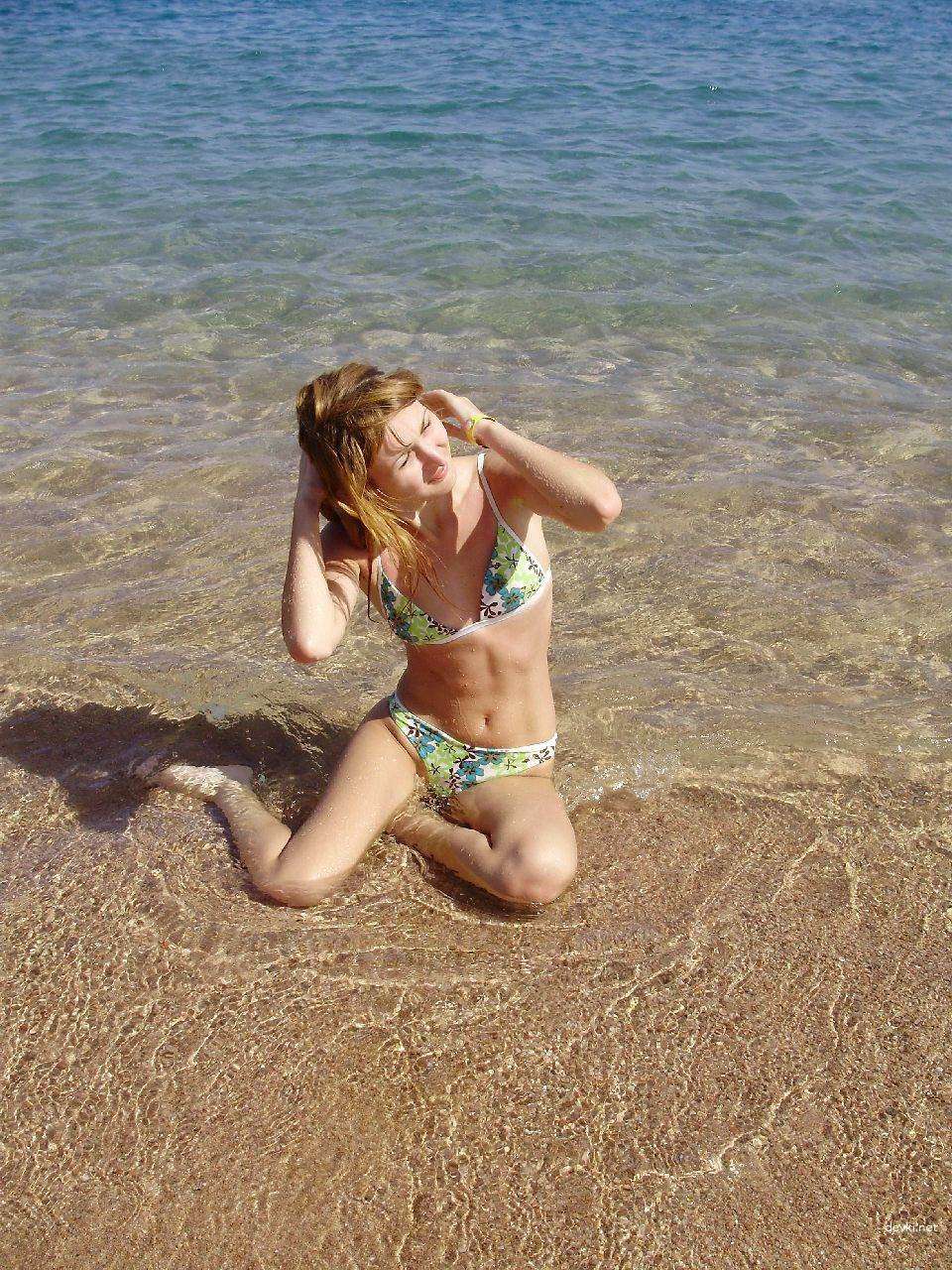 Private Nude Beach Photo of Amateur Girl: XXX Explicit Vacation Snapshot