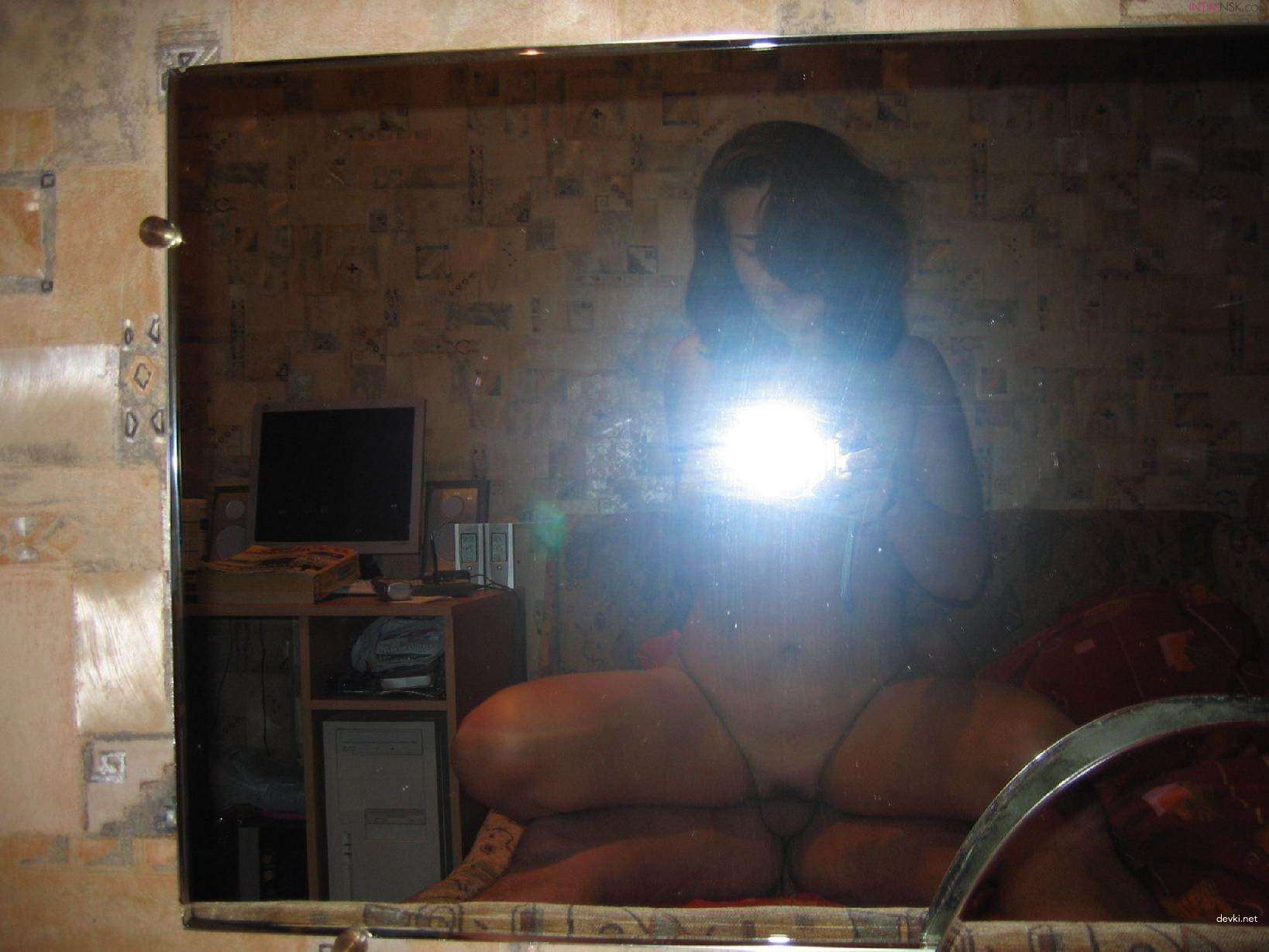 Curvy Amateur MILF's Explicit Homemade Porn Pics