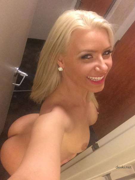 Amateur Girls' Explicit Porn Photos: Uncensored XXX Pics