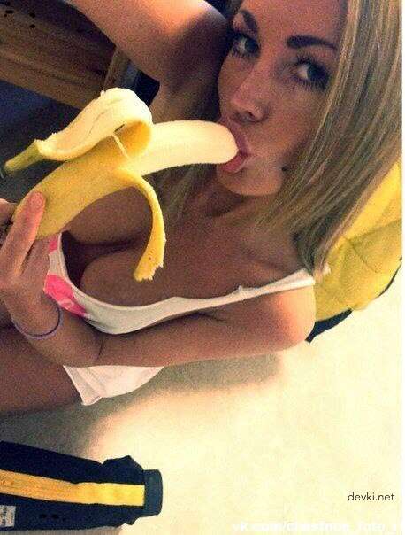 Amateur Girls' Explicit Porn Photos: Uncensored XXX Pics