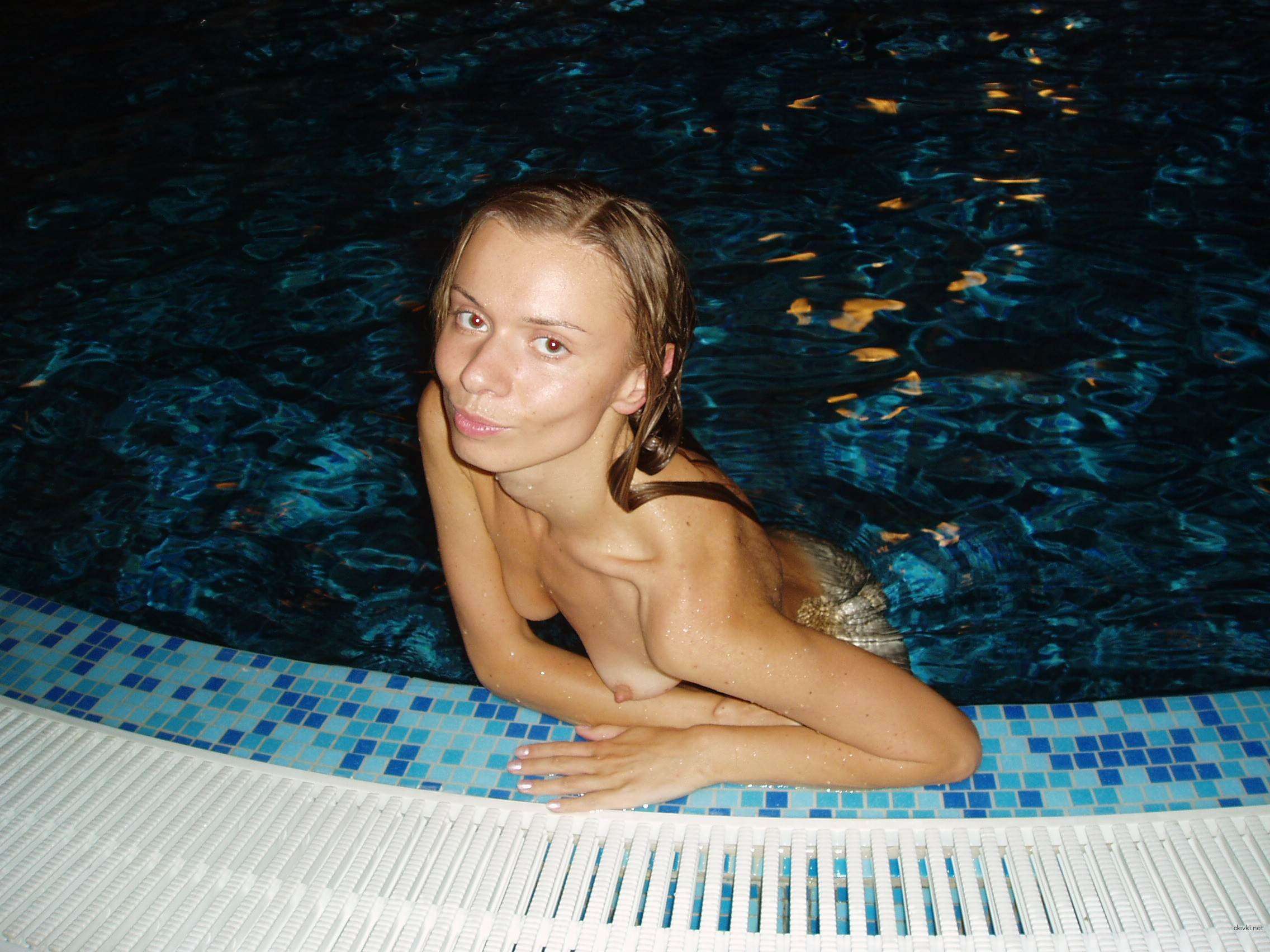 Roughly Fucks His Girlfriend Deep - Amateur Porn Photo