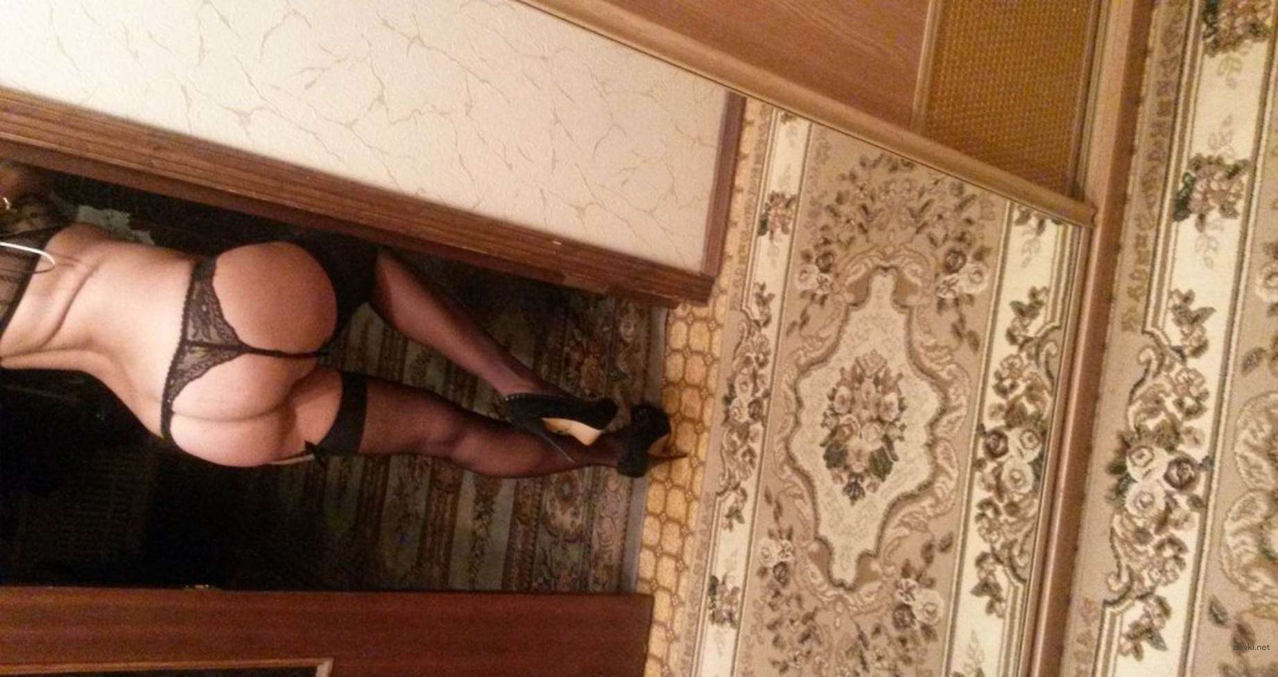 Hot Amateur Babes with Amazing Asses in Hardcore Porn Photos