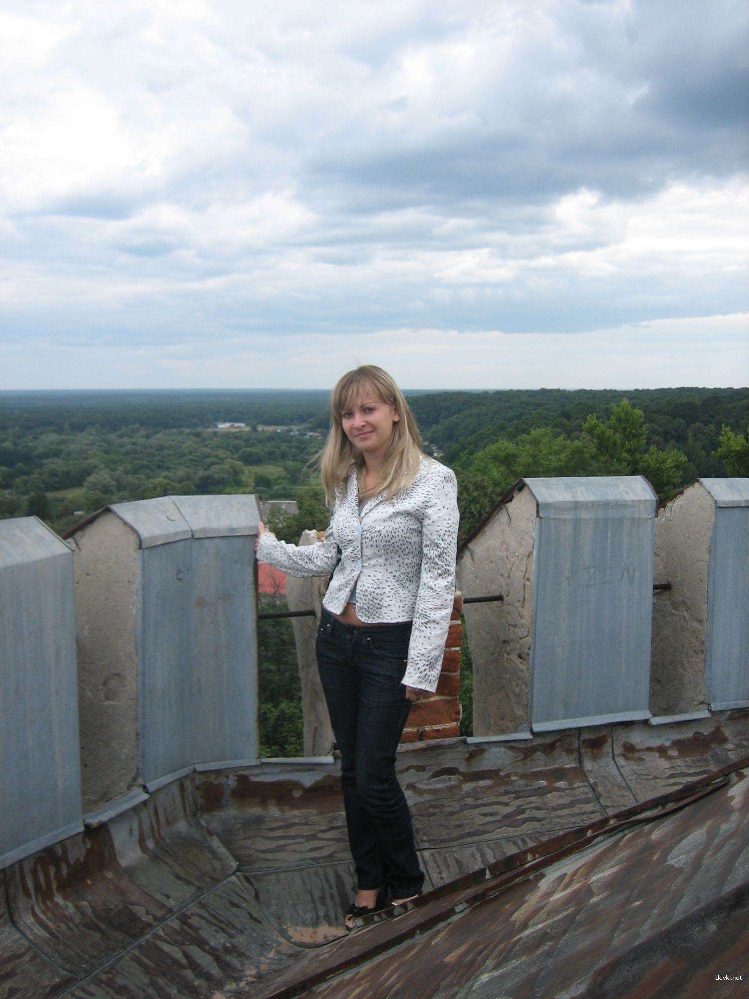 Close-up Pussy Shot of Amateur Girl - Explicit Homemade Porn