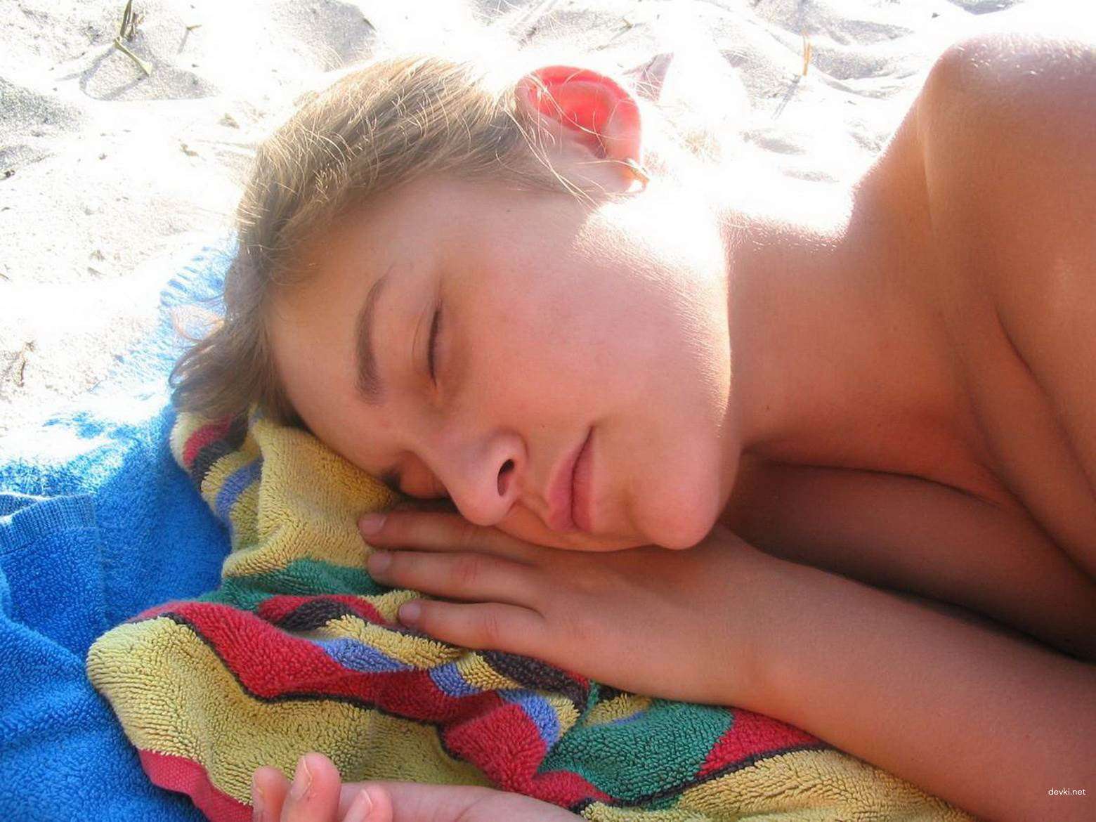 Explicit Nude Nudist Amateur Porn Photos - Private Naked Girl Pics