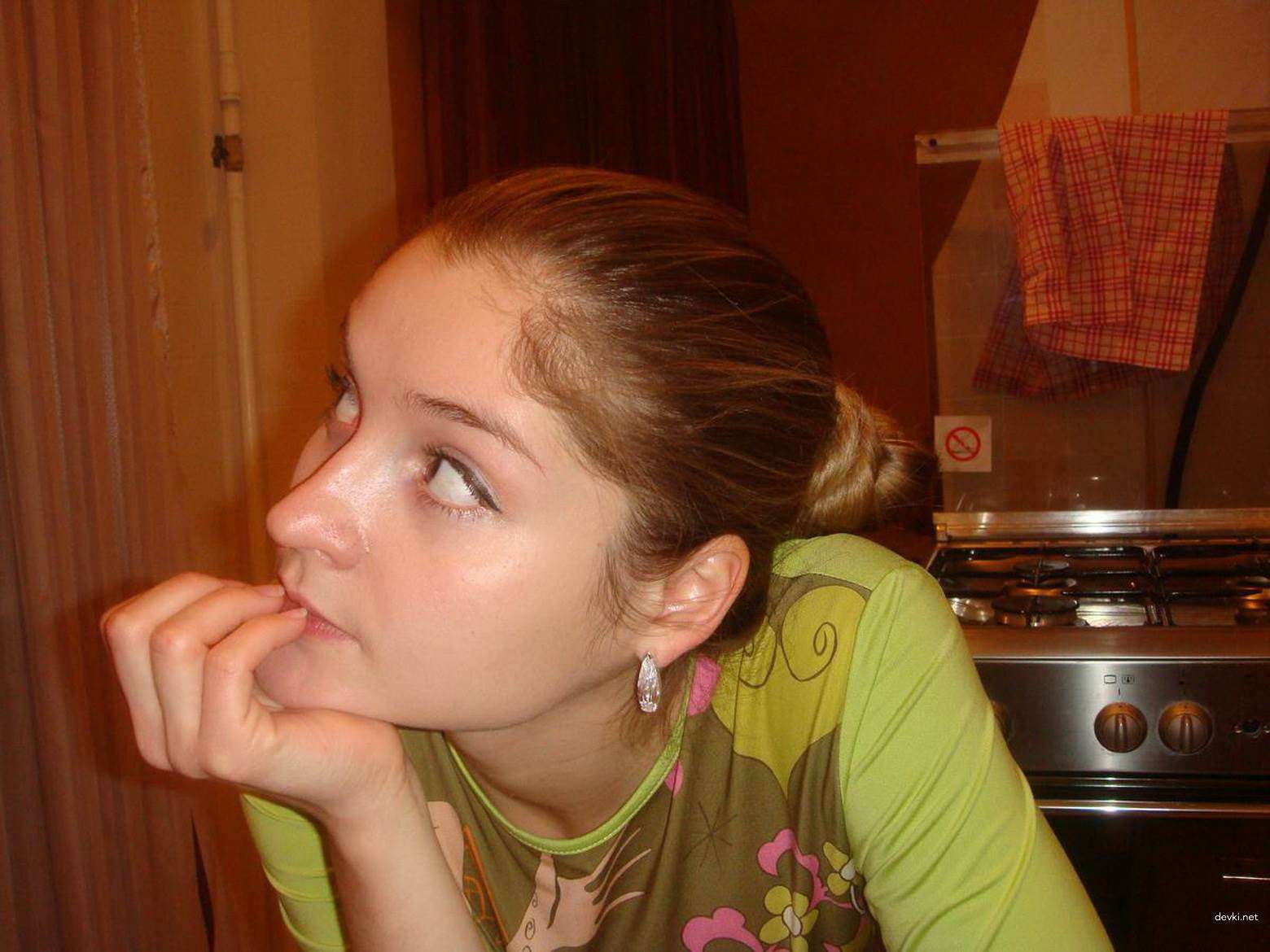 Explicit Nude Nudist Amateur Porn Photos - Private Naked Girl Pics