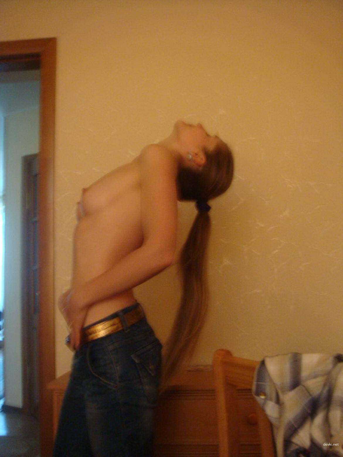 Explicit Nude Nudist Amateur Porn Photos - Private Naked Girl Pics