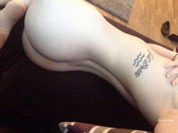 Sexy Amateur Girl Shows Off Slim Body - Explicit Nude Photos