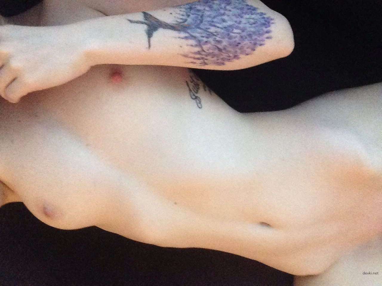 Sexy Amateur Girl Shows Off Slim Body - Explicit Nude Photos