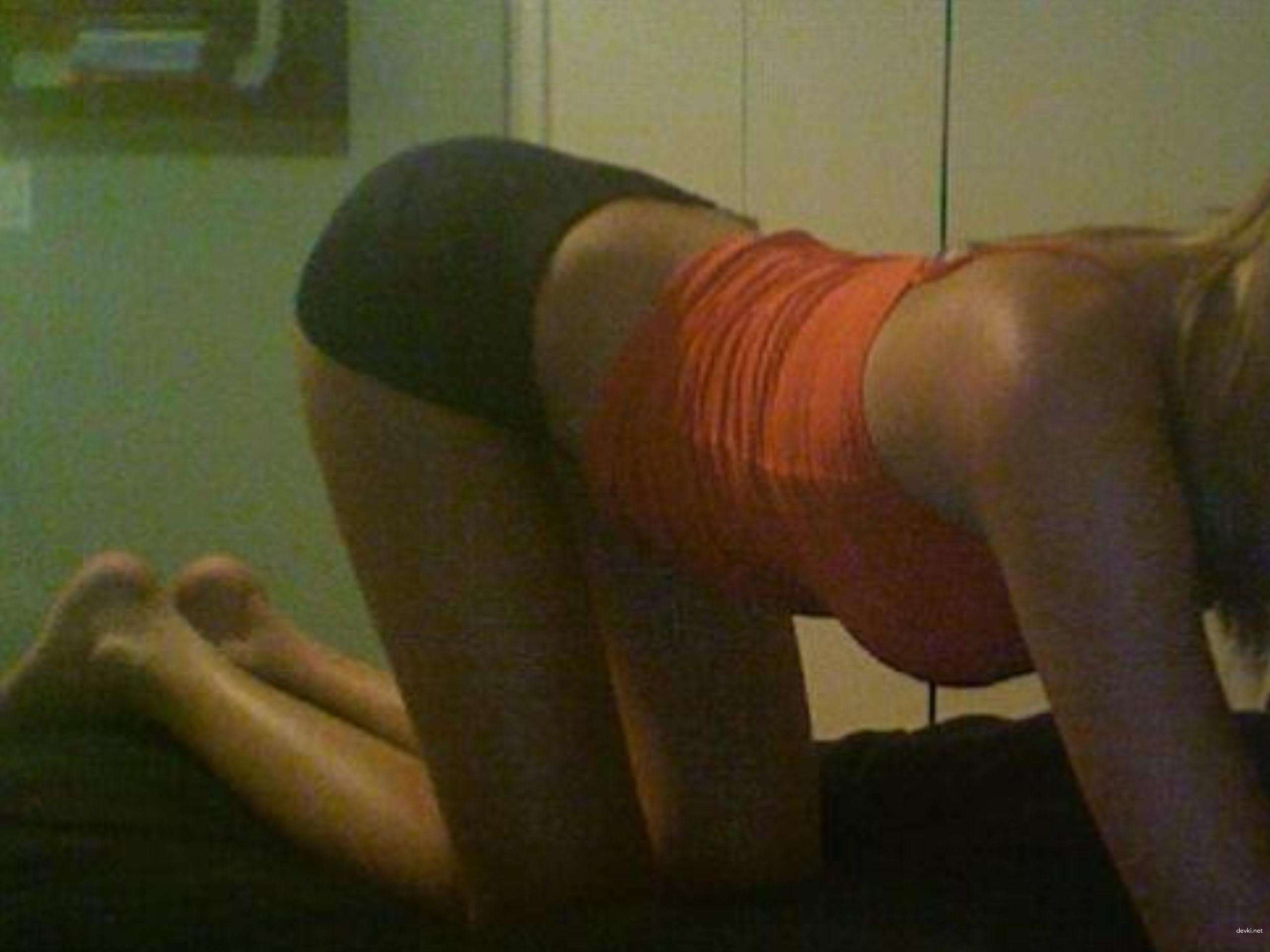 Sexy Amateur Girl Loves Showing Off Naked Body
