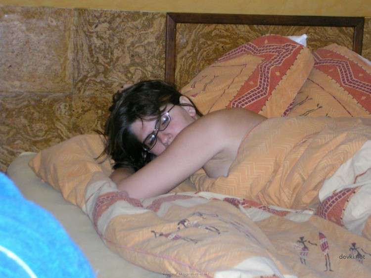 Amateur Slut Dripping Pussy - Explicit Homemade Photo Leak