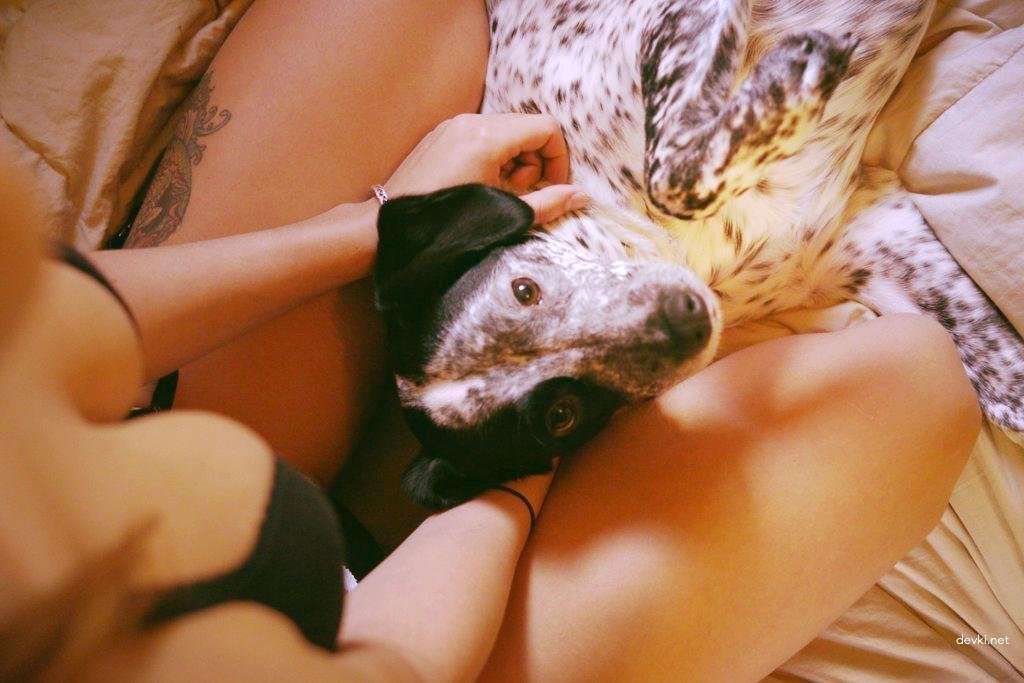 Fit Girl Poses Nude - Athletic Amateur Porn Pics