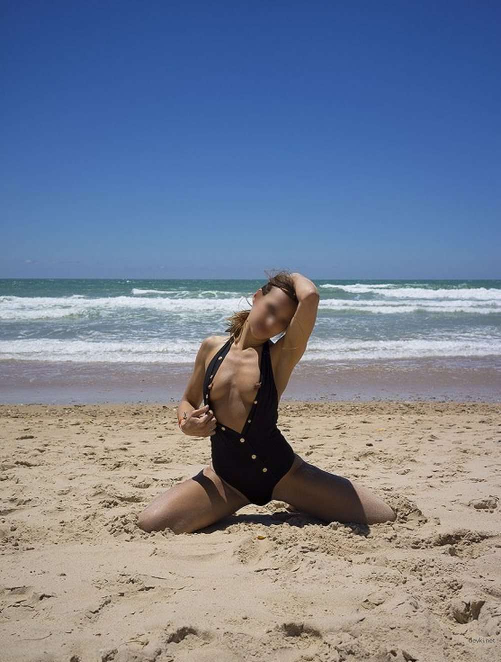 Newlyweds Amateur Porn Photos - Young Couple Explicit Sex Pictures